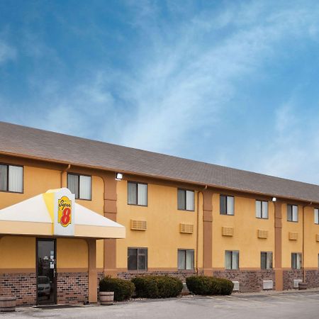 Super 8 By Wyndham Muscatine Hotel Luaran gambar