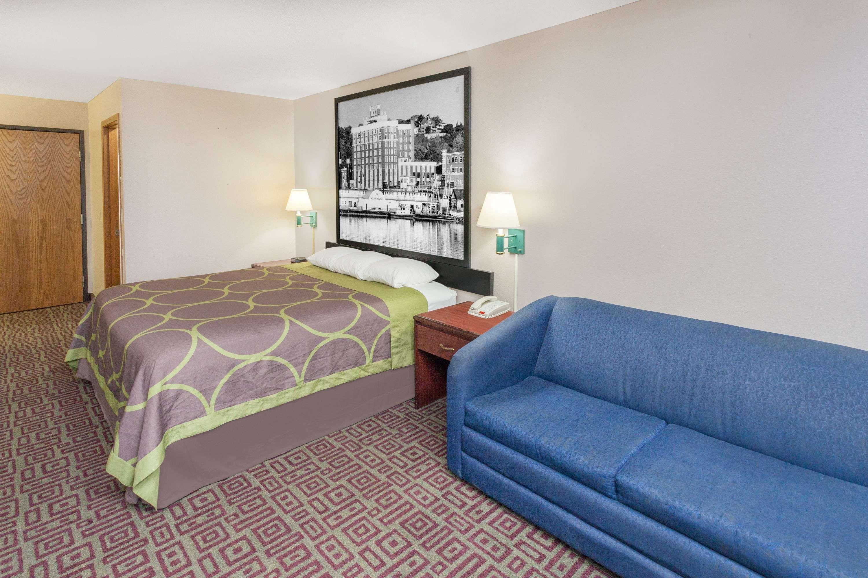 Super 8 By Wyndham Muscatine Hotel Luaran gambar